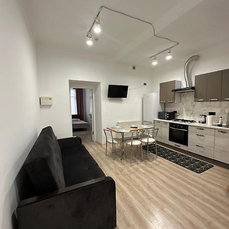 Levvv Apartment Leopoli Esterno foto