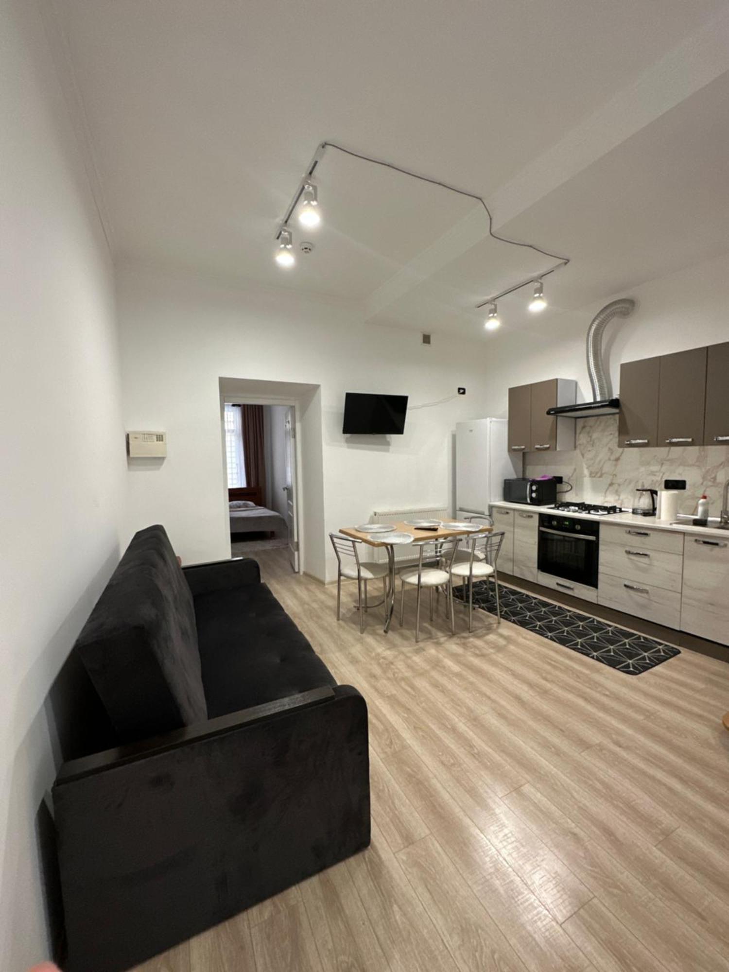 Levvv Apartment Leopoli Esterno foto