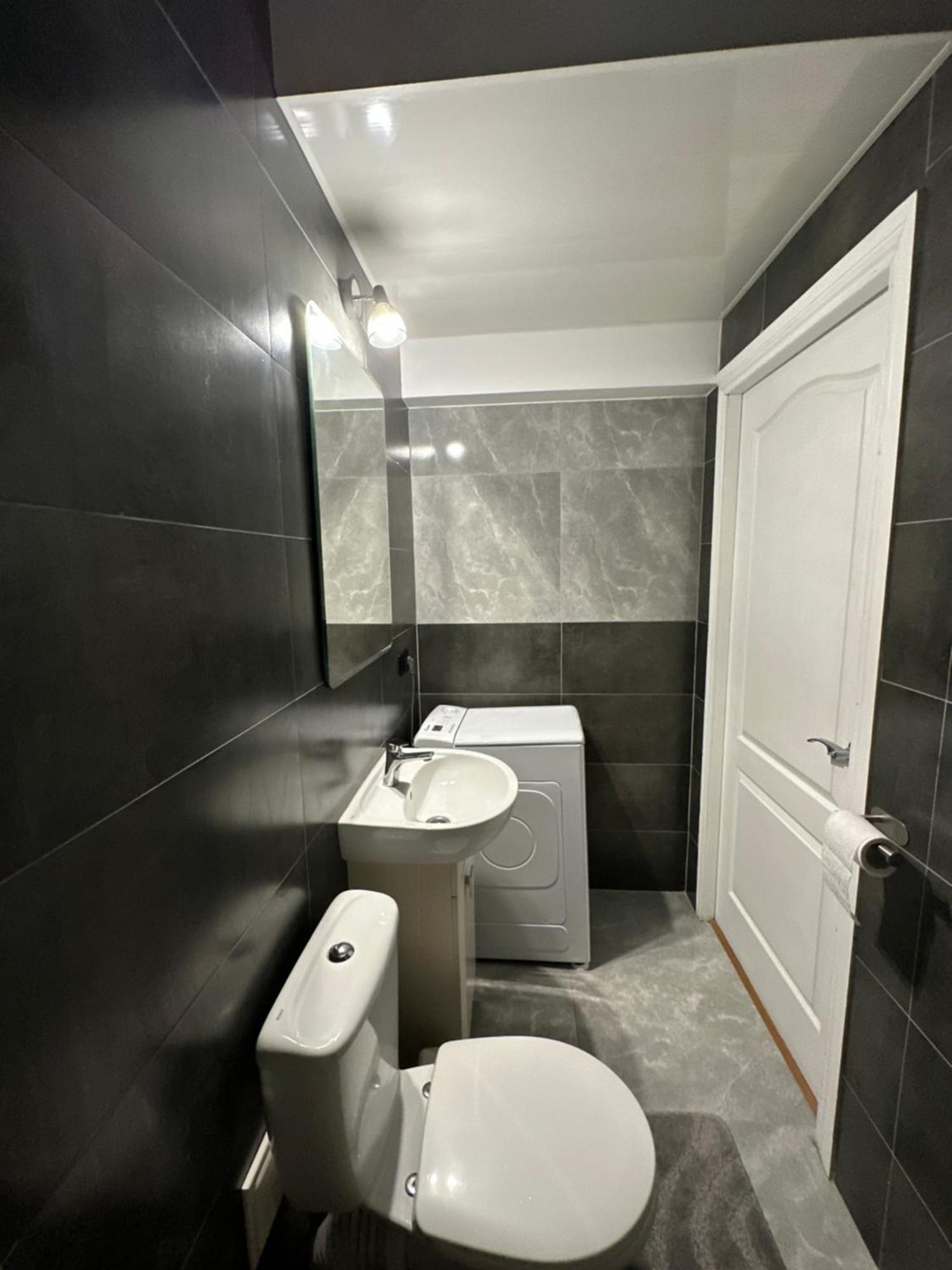 Levvv Apartment Leopoli Esterno foto